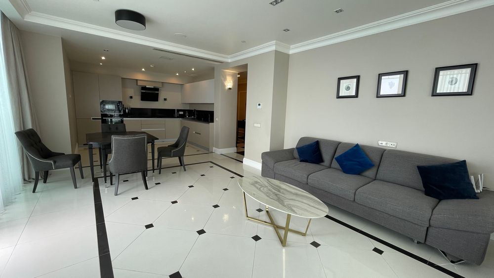 Кухня-гостиная со столовой зоной
